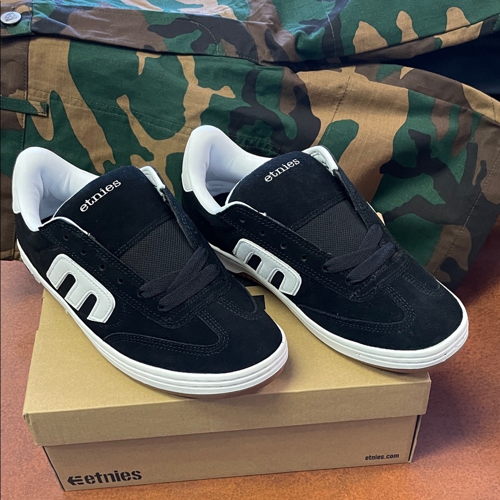 Etnies Men's Locut in Blk/Wht